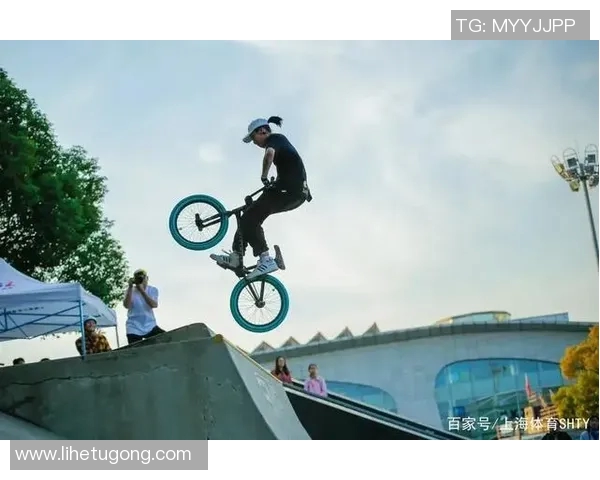 武汉街舞队在极限运动会中的灵活性表现引发热议与赞赏